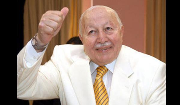 Pilotlardan ilham ald dnlen bu hareket, "her ey yolunda" anlam tayor. Ancak bu hareketi yaptnzda baz lkelerde yadrganabilirsiniz! Latin Amerika, Rusya, Bat Afrika ve Yunanistan'da iyi alglanmayabiliyor. Almanya ve Japonya'da ise anlam "1 numara" demek.