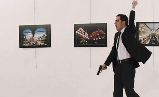 NEREYE GTSEK HEP S. VARDI    ok cesaretli bir ocuk deildi. Karanlktan bile korkard. Onu yapabileceine inanamyorum. Kavgac, grltc deildi. Evet, kardeim saft. Kandrlmas ok kolayd. Byk bir ihtimalle polis okulunda 1. snfta gzlemlendi. Biraz Kuran okuduu iin, biraz da dine yatknlyla tam istedikleri kiiydi. 2.snftan sonra da istedikleri gibi evirdiler, kullandlar diye dnyoruz. kinci snfta da, okulda S. ile tanyor. Ankara&#8217;ya gidiyorlar. Ev tuttular, kredi ekip iini dediler. S. evlenene kadar birlikte yaadlar. Bir yere greve gitse bile S. ile gidiyordu.