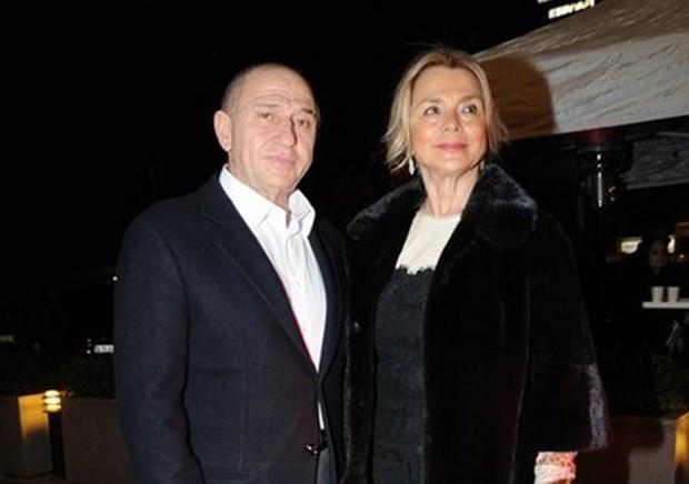 GLSEREN ZDEMR  Amerika'da tedavi gren iadam Nihat zdemir'in ei Glseren zdemir, hayatn kaybetti.