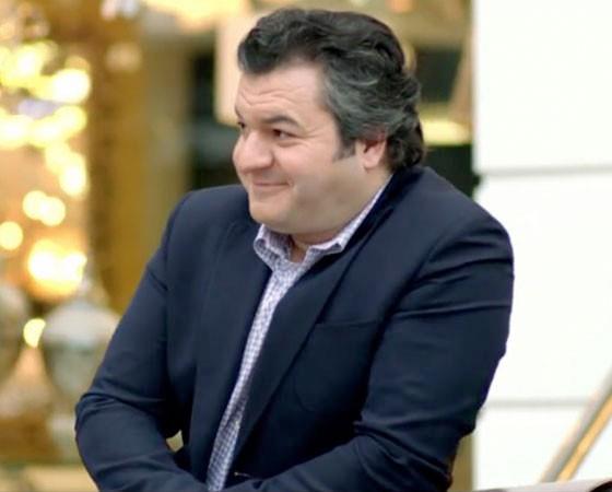 2007 ylnda stanbul Efendisi adl oyun ile, stanbul ehir Tiyatrolar'na katld. 2013 ylnda, alt yl oyuncu olarak alt bu kurumdan istifa etti. Yine 2013 ylnda kendi tiyatrosu TiyatrOPS'u kurdu. alar orumlu Tiyatro oyunculuunun yan sra, 2001 ylndan bu yana pek ok dizide ve sinema filminde rol ald. Ayrca, animasyon ve reklam dublaj almas da yapmaktadr. aan Irmak'n 2010 yl yapm Prensesin Uykusu adl filmindeki Aziz karakteri ile dikkatleri zerine ekti.