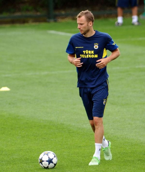 MICHAL KADLEC: 2.1 MLYON EURO