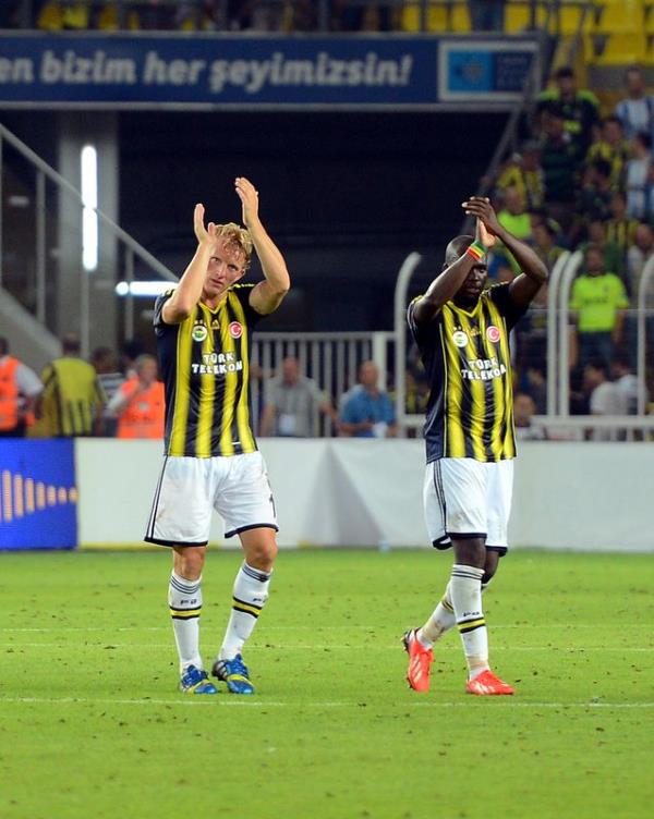 Kalesinde adeta devleen ve takmna kritik galibiyeti getiren kurtarlar yapan Mert 500 bin Euro kazanrken tribn yldzlar geidine dnd...