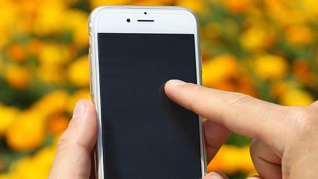 ZEL LETM VERGS  Cep telefonlarndan alnan zel iletiim vergisi 47,7 liraya ykselecek.