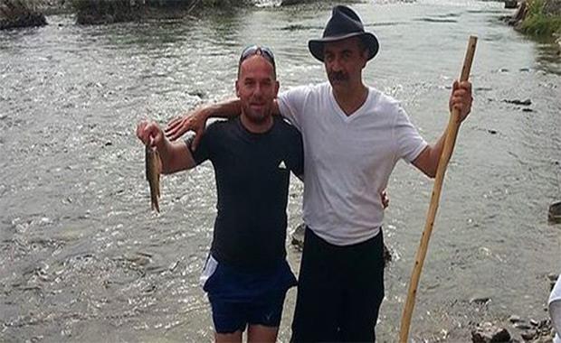 Getiimiz yl Mula&#8217;da bir iftlik satn alan Ylmaz Erdoan organik tarm rnlerine merak sard. Film projelerine devam eden Erdoan sadece i iin stanbul&#8217;u tercih ediyor. Onun dnda tm zamann Kyceiz&#8217;deki evinde geiriyor.