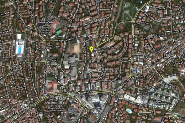 Etiler Akatlar'da dn akam (30.12.2016) saat 18:00 de giden elektriimiz hala gelmedi. 18 saattir elektrik yok ,kalorifer yanmyor ve su akmyor. --Funda elik