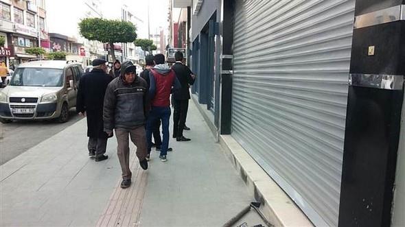 kitelli &#8211; Organize Sanayi Blgesi'nde bugn 10.00 itibariyle elektriin hala kesik olduu yolunda ihbarlar yapld