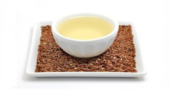 Keten tohumu ya: Omega-3 ve omega- 6 ya asidi dengesini ierir. Omega-3 ya asidi inflamasyonu azaltr.     Anti Kanser Aratrmas 2001&#8217;de yaynlanan bir almada lignanlarn prostat kanseri hcrelerinin bymesini yavalatt gsterilmitir.    Lignanlar ayn zamanda meme kanseri tans alan binlerce kadn zerinde yaplan almalarda (Gs kanseri aratrma ve tedavisi Temmuz 2010, Nisan 2012 ve Klinik Onkoloji Dergisi Ekim 2011) meme kanserinden hayatta kalmay da arttrmada nemli bir rol stlenmektedir.