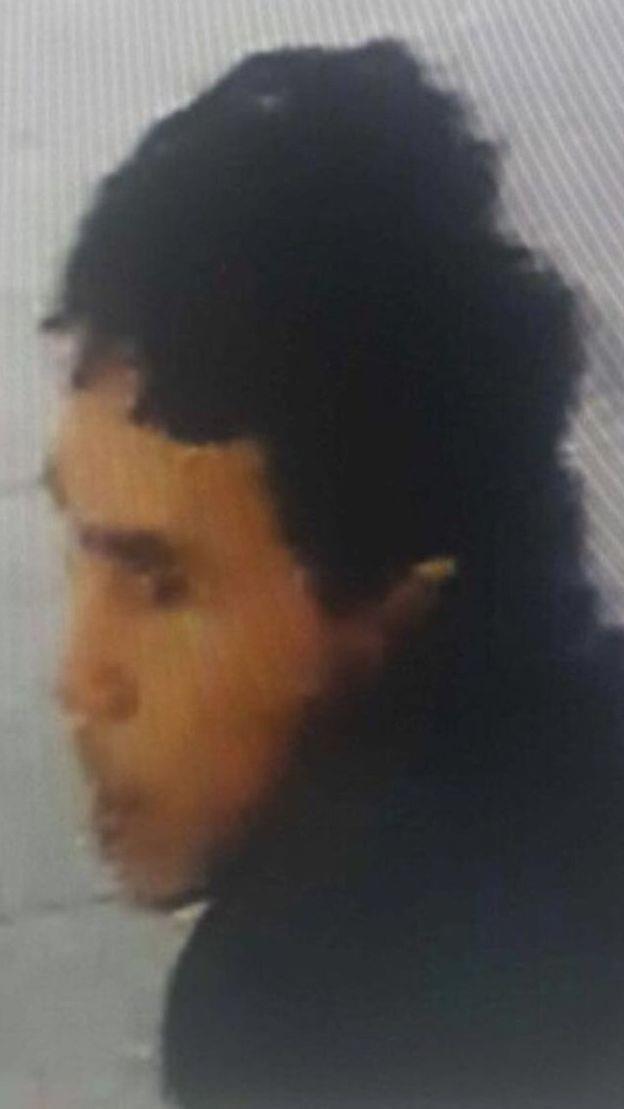 Zanlnn stanbul&#8217;da selfie ekildii renildi.