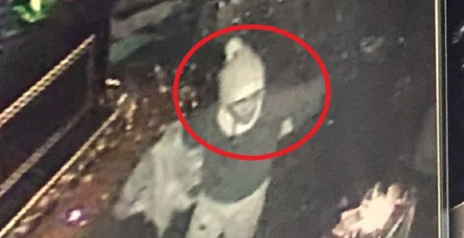 Terristin grntlerinin medyada yer almasnn ardndan polise vatandalar tarafndan ihbarlar yapld bildirildi.