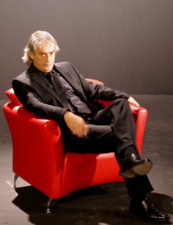 Levendolu, ynetmen Mustafa Altoklar'n yeeni.