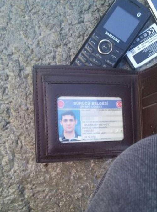 SRC BELGELER ORTAYA IKTI    atmada etkisiz hale getirilen terristlerin zerinden S.O. ve A.K. adna dzenlenmi src belgeleri ortaya kt.