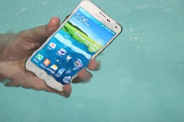 Bu tulardan herhangi birine bastktan sonra geri dnmek isterseniz tekrar ekrana dokunmanz yeterli.