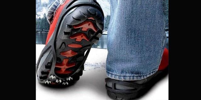 Vcudun bir arlk merkezi bulunmaktadr. Admlar atlrken arlk merkezini kontrol altnda tutmak dmemek iin nemlidir. Karl ve buzlu havalarda alnabilecek en nemli tedbir, aceleci olmayarak dikkatli yrmektir.