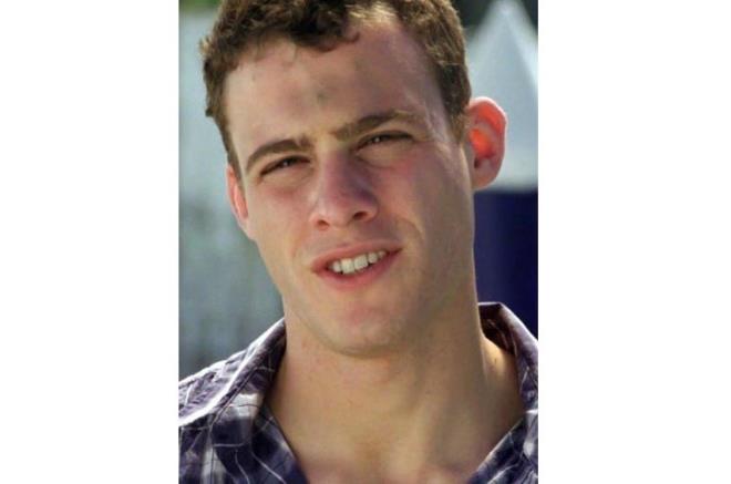 Kerem Bursin    <p>    "Haydi ama Koo! Okulun en popler ocuuyum". Havanz yesinler efem;)