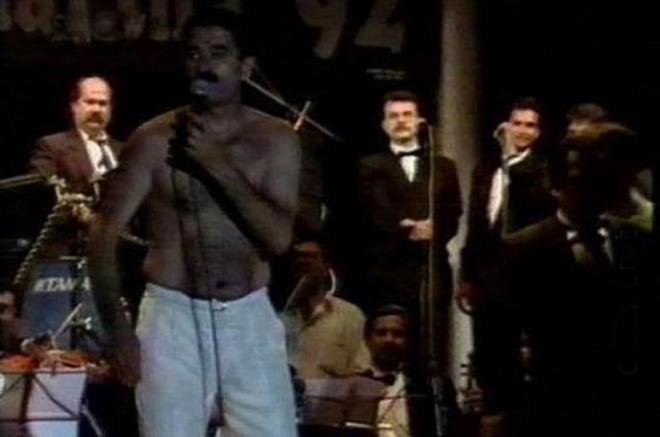 brahim Tatlses  <p>Arabeskin kral Tatlses... Ar acdan ve trkden bar yanm kraln. Yanl anlalmasn!