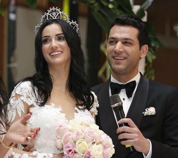 ERDOAN KIZ STEMT  Murat Yldrm getiimiz gnlerde Cumhurbakan Erdoan'n FaceTime program aracl ile babasndan istedii Fasl gzel mane Elbani ile nikah masasna oturmutu.