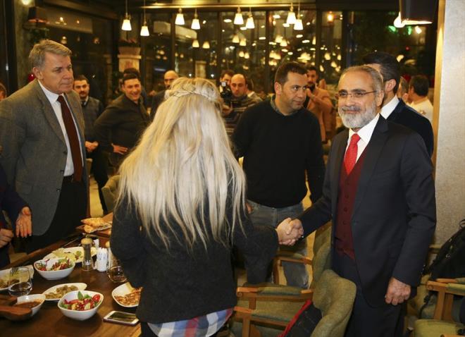 Fetullah Terr rgt'nn (FET) 15 Temmuz darbe giriimine de deinen Topu, "Turul Bey'i aradm, 'Devlet Bey'i alalm Klliye'ye gidelim' dedim. Ulaamadk." szleriyle MHP Genel Bakan Devlet Baheli'ye ulamak istediini anlatt.