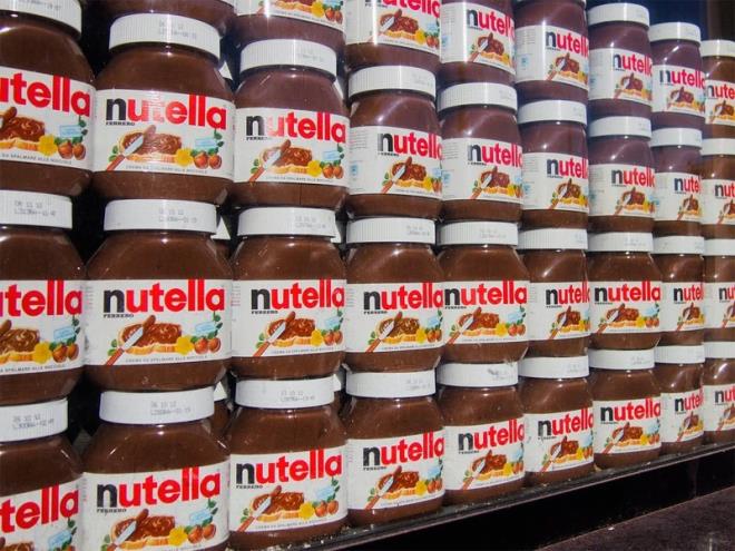BASKILARIN ARDINDAN RAFLARDAN ND    Nutella Ferrero&#8217;nun en nemli rn, irketin senelik 10 milyar Avro&#8217;yu bulan satlarnn bete biri Nutella&#8217;dan geliyor.