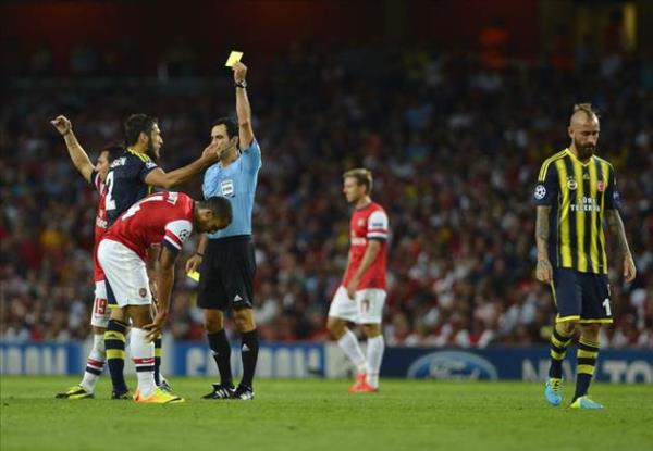 Ramsey'e gol attryorsun. Birok insana lm korkusu yaatyorsun. Buna hakkin var m ha var m F.Bahe?