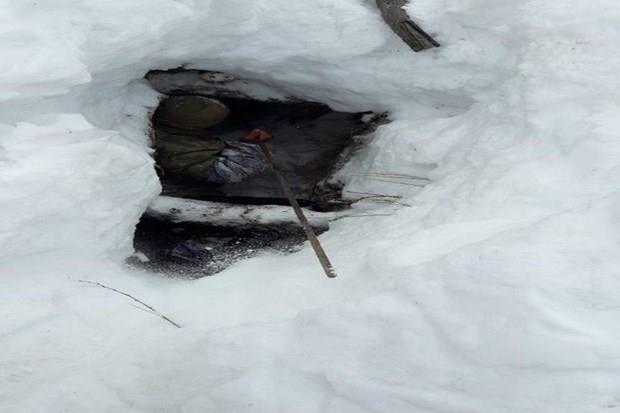 Tespit edilen depo ve snaklarda, el yapm patlayc ve snak yapmnda kullanlan malzemeler ile muhtelif yaam malzemeleri bulundu.