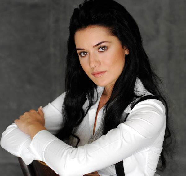 Fahriye Evcen: 20 bin lira.