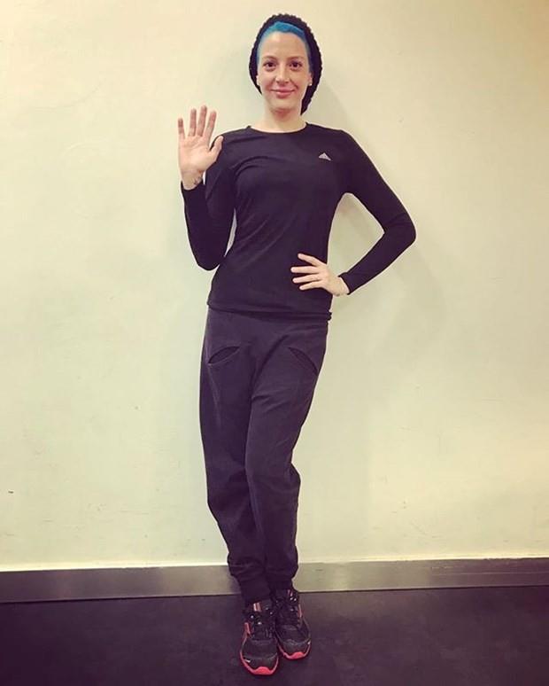 BERNA ZTRK  <p>  Ben katm.. Sevgiyle, hogryle, mutlulukla kaln dostlarm. Beni desteklemeyi ve bol bol dua etmeyi unutmayn! Hepinizi sevgiyle kucaklyorum. En byk ansm canm ailem, sizi ok zleyeceim, ok seviyorum. Varlnza krler olsun