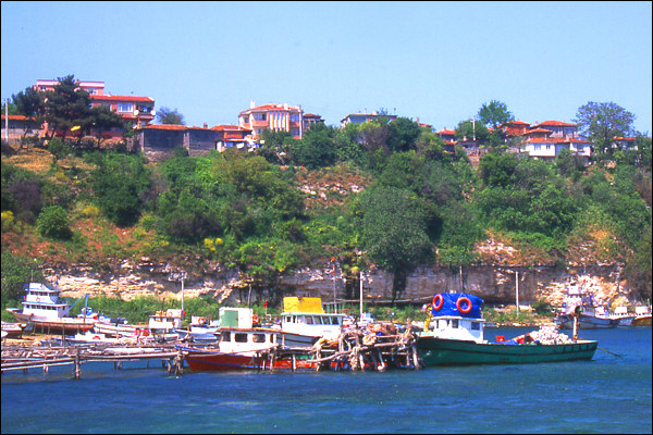 <p><b>KIRKLAREL</b></p>  Genel sralamada: 21  <p>Ekonomi: 30</p>  Eitim: 28  <p>Salk: 40</p>  Gvenlik: 15  <p>Kent hayat: 25</p>  Kltr sanat: 17