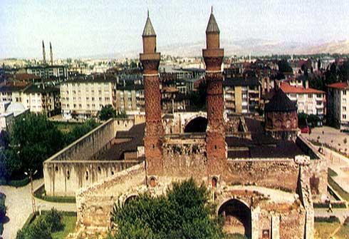 <p><b>SVAS</b></p>  Genel sralamada: 16  <p>Ekonomi: 56</p>  Eitim: 39  <p>Salk: 5</p>  Gvenlik: 29  <p>Kent hayat: 72</p>  Kltr sanat: 23