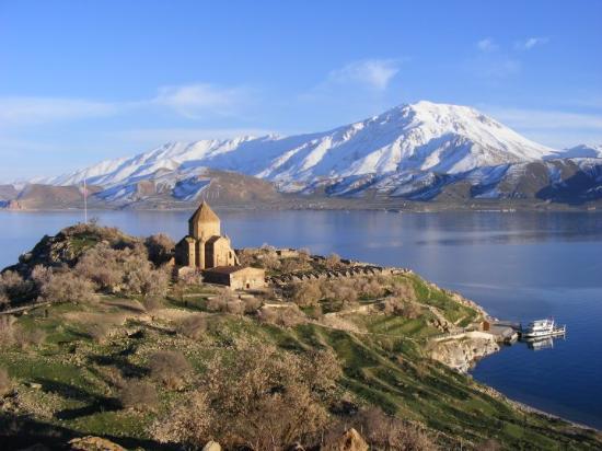 <p><b>VAN</b></p>  Genel sralamada: 42  <p>Ekonomi: 27</p>  Eitim: 23  <p>Salk: 60</p>  Gvenlik: 60  <p>Kent hayat: 6</p>  Kltr sanat: 29