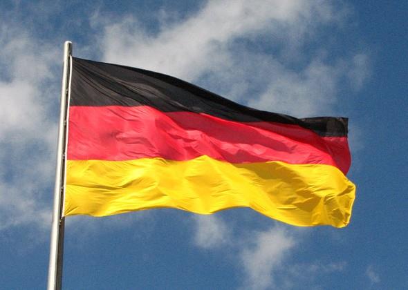 Almanya    <p>32 GB iPhone 7 = 759 euro = 2527 TL