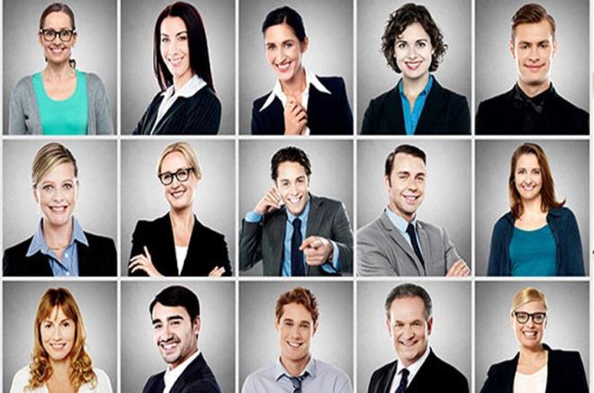 rnein Matt adl biriyle tantnz. lk adm, kii ismini sylerken ona dikkat etmektir. Sonra bu isim size paspas artryor olsun (ngilizce 'mat' paspas demek). Bunu hafzanzda canlandrn. Sonra o imgeyi kiinin bir zelliiyle eletirin (rnein kulaklar bykse paspas zerinde oturan bir fil hayal edin). O akam ya da ertesi sabah bu ismi ve artrd nesneyi tekrar dnn.<p>  Balangta bunun iin aba gstermek ve zaman harcamak gerekse de bir sre sonra bu alkanla dnecektir.