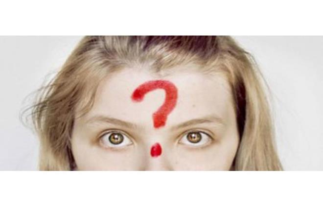 simleri unutmak zellikle balant kurmann nemli olduu i dnyasnda sorun yaratabilir. Bu kardaki kii tarafndan nem vermediiniz eklinde alglanabilir.<p>     Hafza gelitirmek sadece sosyal ilikiler bakmndan yararl olmaz. Toronto niversitesi'nde psikoloji profesr olan ve hafzas hasara uram hastalarla alan Mary Pat McAndrews hafza ile dier beyin fonksiyonlar arasndaki ilikiyi inceliyor.  <p>simleri hatrlamann dier bilisel becerileri de gelitirdiini sylyor. rnein insanlarn hafzas gelitiinde hayal gleri de geliiyor ve sorunlara daha yaratc zmler buluyorlar.  "Hafza sadece bir ismi hatrlamak deildir" diyor McAndrews. "Sosyal ilikiler, karar verme ve sorun zme konusunda da temel yap tan oluturur."