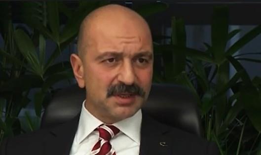 ddianamede, rgtn Trk Silahl Kuvvetleri (TSK), Milli stihbarat Tekilat (MT), yarg ile emniyetteki sorumlulardan oluan ve 'hususi' denilen kiilere, haftalk 25 bin lira deme yapt belirtildi. iddianamede ayrca, 'Yeen' kod adl gizli tann rgtn yapsyla ilgili aktard bilgilere de yer verilirken, rgt ierisinde geni yetkilere sahip Arama Tarama Mesulleri'nin (ATM) rgt mensuplarnn tamamndan sorumlu olduu, gvenlik birimlerinin FET'ye ynelik dzenledikleri operasyonlarda rgt zor durumda brakabilecek hususlarn kontrollerini gerekletirdii, kontroln yapt kiiyi ceza olarak dou illerine veya Afrika lkelerine atama yetkisine sahip olduklar vurgulad.