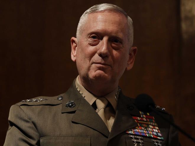 Mattis, ABD'nin Ortadou'daki sorunlara yeterince mdahil olmamasnn DAE ve dier arc ideolojilerin ykselmesine katk saladn savunuyor. Trump, Mattis'i "ok etkileyici" ve "gerek bir general" olarak nitelendiriyor. ABD'de bir askerin savunma bakan olmas iin ordudan ayrlmasnn zerinden 7 yl gemesi gerekiyor. 2013'te emekli olan Mattis'in bakanla atanabilmesi iin bu kuraln Kongre tarafndan geici olarak kaldrld.