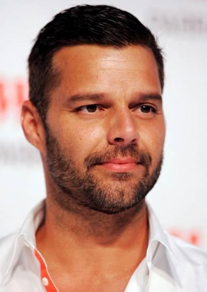 Martin--  Fransa'da Martin adn tayan 235.000'in zerinde kii var. Martin adl Latin isminin ksa versiyonu olan Martin, pek ok dilde ok yaygn ilk isimdir.