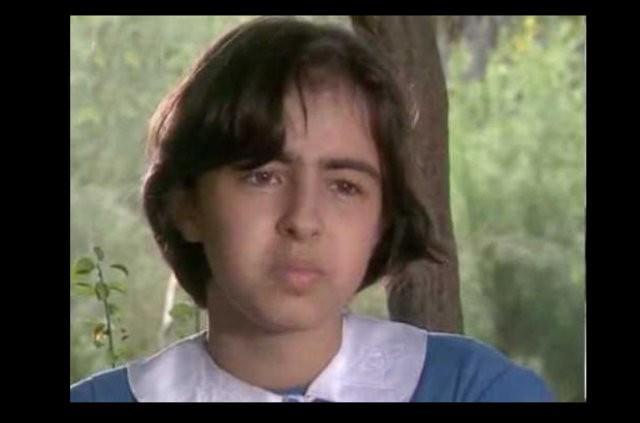 1986 doumlu olan Kulakolu, 18 Mart niversitesi Seyahat letmecilii blmnden mezun oldu.