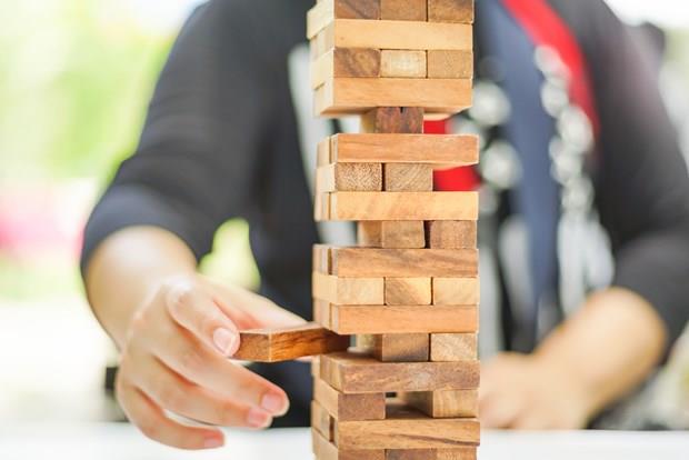 ocuklara ynelik atlye etkinliklerine gtrn: Gnmzde artk neredeyse tm sanat mzeleri, sanat platformlar ve niversiteler ocuklarn merak ve ilgi alanlarna ynelik atlye etkinlikleri yapyorlar. Bu atlye almalar; bazen el becerilerini destekleyici, bazen merak artrc, bazen gzlem yapmaya tevik edici olacak ekilde ok farkl konularda dzenleniyor. Ya cretsiz ya da czi cretlerle yaplyor. Yana uygun aktivitelere katlmasn salayn. alyorsanz bunu hafta sonu da yapabilirsiniz.