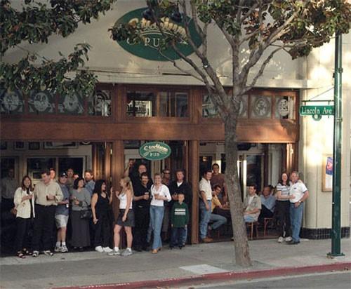 OHIO Ohio'da Balklar sarho etmek yasak.   <p> Clinton Ilesi'nde, kamuya ait bir binaya yaslanmak yasak.</p>   Paulding'de polis kpeklerinin srma hakk var.   <p> Strongville'de, Studs Trekel'in "Catch 22" adli kitab yasak. </p>   Youngstown'da yolda arabann benzininin bitmesi yasak. Su islemis saylyorsunuz