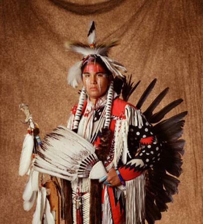 Gney Dakota'da bir beyaz, kendi evinde ya da arazisinde beten fazla Kzlderili grrse, ldrebilir. Kzlderililer "saldrgan taraf" kabul ediliyor. <p> Eyalet snrlari iindeki peynir fabrikalarnda uyumak yasak</p> Spearfish kentinde 3 Kzlderili'yi sokakta vurmak serbest.