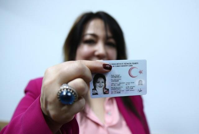 T.C. Kimlik Kart, ilk olarak salk ve sosyal gvenlik kurumu uygulamalarnda kullanlmaktadr.