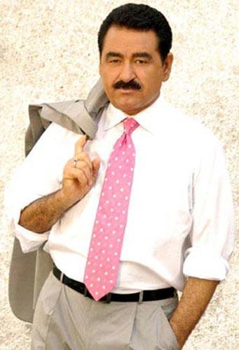 nl trkc getiimiz yllar mal varln yazl olarak aklamt. te o aklama...    "Benim neyim var neyim yok, asl benden dinleyin. Unutmayn ki zenginin paras zrdn enesini yorarm. Aklyorum! Seyrantepe&#8217;de 1.5 dnm arsa zerinde kebap salonu, TV binas, Tatlses irketler Grubu binas, By Tatlses Giyim&#8217;in atlyesi ve maazas var. Demirciky Alarko Sitesi&#8217;nde bir villa, Seyrantepe Oyak Sitesi&#8217;nde 3 daire, anlurfa&#8217;da 1 daire, yine anlurfa&#8217;da 3 dnm arsa, zmir Narldere Folkart Evleri&#8217;nde 1 daire, Hadmky Gn Konaklar&#8217;nda ise 1 villa bulunuyor. Ayrca 1 tekne, 2 srat motoru, Bodrum Bitez&#8217;de 48 daireli Tatlses Paradise apartlar ve iinde 1 villa, Bodrum Bitez&#8217;de 6.5 dnm zerine denize sfr 26 odal Golo Beach Hotel, yine Bodrum Bitez&#8217;de 6.5 dnm arsa, Kuadas&#8217;nda 8 dnm zerine 6 katl 157 odal 314 yatakl Tatlses Otel, stanbul&#8217;da 5 kebap salonu, uydu kanal ve D-Smart&#8217;ta yaynda olan TV kanal, ayrca birok ilde ulusal yayn yapan Tempo TV... Yani iki televizyon kanalm var. Sayglarmla..."