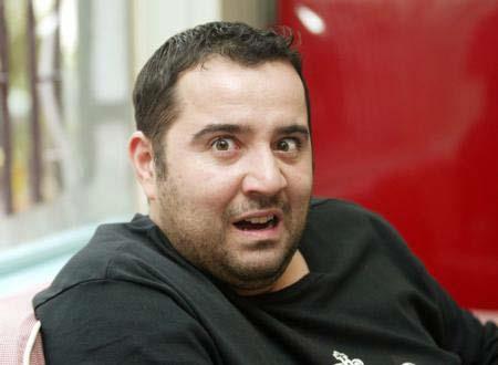 Yln byk ksmn Bozcaada'da geiren Ata Demirer, sonunda hayaline kavuuyor. Eyvah Eyvah ve Eyvah Eyvah 2 filmlerinin ekimlerini de burada yapan nl komedyen, Bozcaada'da bir zm ba sahibi olmak iin kollar svad. Bu hayalini twitter'da da paylaan Ata Demirer, arad ba sonunda buldu...