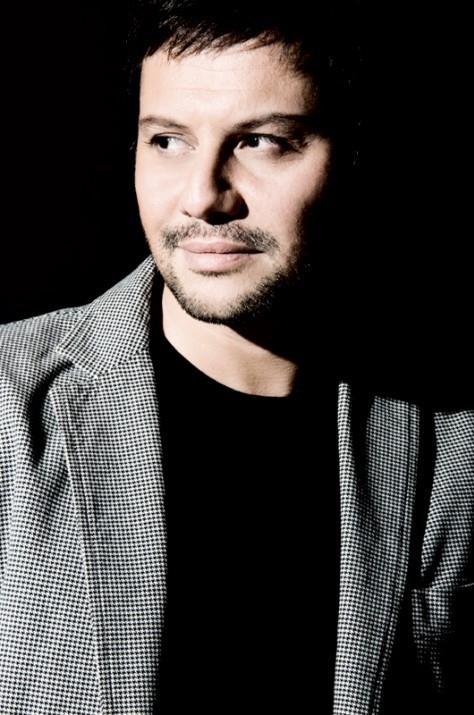 Mirkelam'n 40 tane benzin istasyonu olduu ve geimini bundan salad dedikodular ortalkta dolayordu. stanbul'un giriinde  bulunan ve Sancaktepe ilesinde ad "Mirkelam Petrol rnleri Restaurant Dinlenme Tesisleri olarak" geen benzin istasyonunun grlmesi bu  iddialar ortaya atmt...         Mirkelam'a bu iddia soruldu. "stasyonlar benim deil" diyen Mirkelam, "Amcamlarn benzin istasyonlar var. Ltfen yanl anlalma olmasn" dedi...