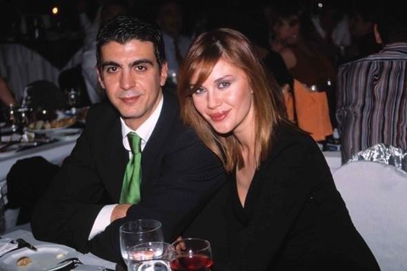 Demet ener, brahim Kutluay'n kendisini ima etmi ve u aklamay yapmt: "Benim alnm ak, bam dik. 4 senedir neler yaadm herkes biliyor. Boanma kararn ben aldm. Evliliimi bitirmemek iin ok mcadele verdim. Tm detaylar zaman geldiinde reneceksiniz...hanet haberlerini brahim Bey, srekli yalanlad ve gerekleri ben daha yeni rendim. Elimde belgeler var ve onlar yeter. Ben, kocama inanyordum. Ne zaman ki gerekleri rendim, bu karar aldm... "