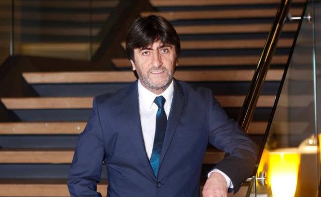 Anayasa referandumu ncesi yazarmz Rdvan Dilmen'in Twitter'dan balatt "Gl bir Trkiye iin evet" kampanyasna halkmz sahip kt.