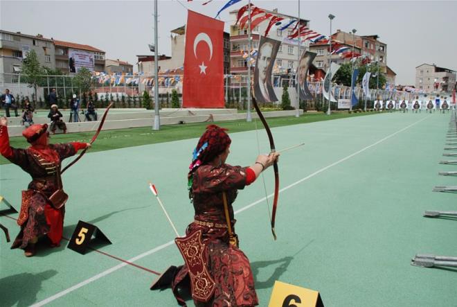 OKULAR VAKFI<p>      Okular Vakf, 'Gl bir Trkiye iin biz de varz' dedi ve Rdvan Dilmen'in sosyal medyadan balatp tm Trkiye'de hzla yaylan 'Referandum iin evet' kampanyasna destek verdi.