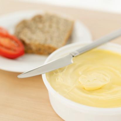 Dnya zerinde tam 139 yldr tketilen salkl ve ekonomik bir besin olan margarin de &#8216;doru bilinen yanllar&#8217;dan en ok etkilenen gda maddelerinden biri.