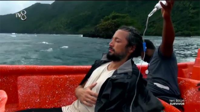 nl futbolcu hayli baarl yarlar kard Survivor adasn byle terketti. imdi takm arkadalar Survivor'a devam edip edemeyeceini retmek iin merakle bekliyor. Henz bu konuda Acun medya kanadndan bir aklama yaplm deil. Survivor elemesinden nce Acun Ilcal'nn lhan Mansz'n salk durumu hakknda bilgi vermesi bekleniyor.