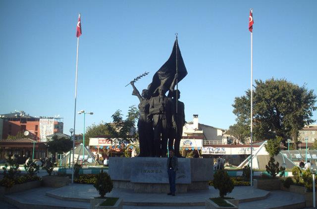 <p><strong>Idr</strong></p>    <p>2015 nfusu:192435</p>    <p>2016 nfusu:192785</p>    <p>Deiim(%): 0,18</p>