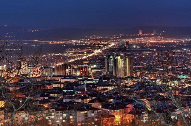 <p><strong>Bursa</strong></p>    <p>2015 nfusu:2842547</p>    <p>2016 nfusu:2901396</p>    <p>Deiim(%): 2,07</p>  </div>